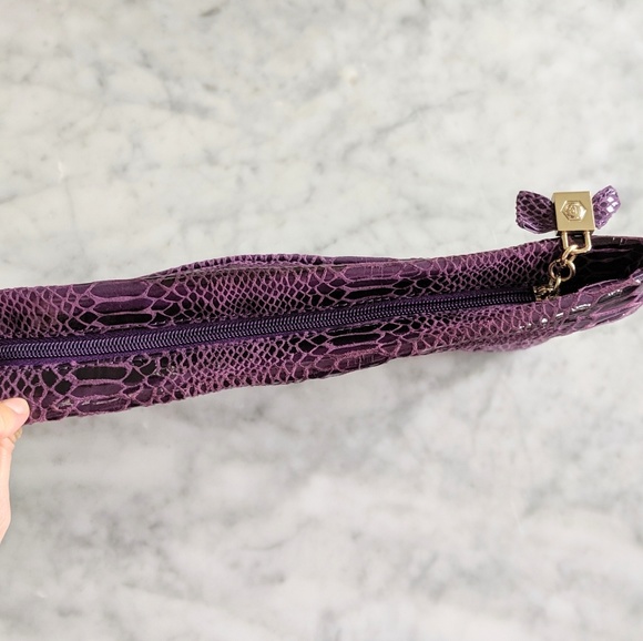 Liz Claiborne purple leather clutch - Picture 3 of 4